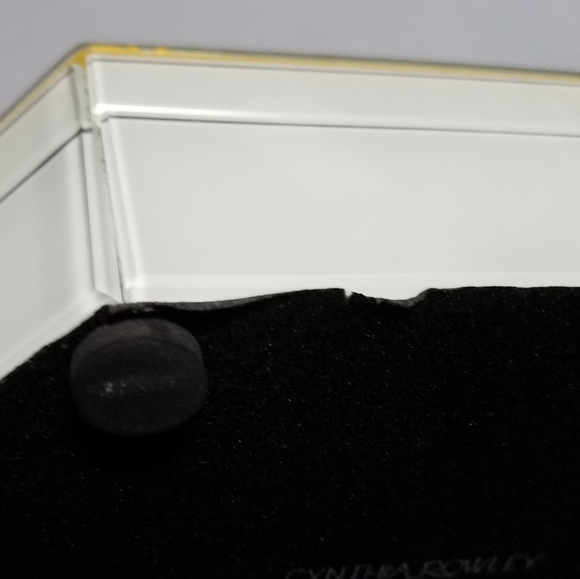 Beautiful CynthiaRowley gold dot glass jewelry box - Picture 12 of 12